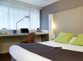 Campanile Villejust - za Courtaboeuf, hotel in Villejust