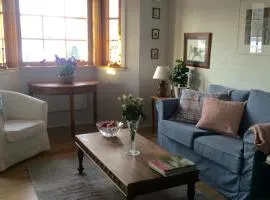 Lovely home in Inkoo by the sea
