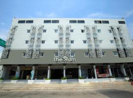 The Ram Hotel, hotel económico em Min Buri