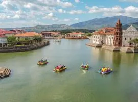 Las Casas Filipinas de Acuzar