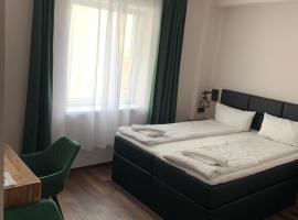 Hotel Capitol Zentrum - 24h -: Friedrichshafen'da bir otel