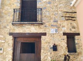 Casa Rural Mirador de la Torre: Alcublas şehrinde bir kulübe
