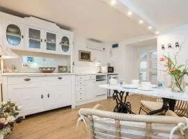 Charming Studio apartment at House Rustica with terrace and nearby parking