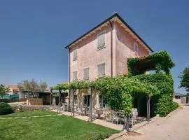 Winery Cuj Bed & Breakfast