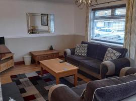 Quiet 3 bed close to the A1，紐頓艾克利夫的寵物友善飯店