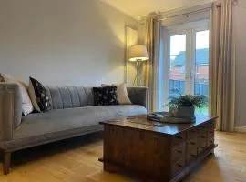 Modern house easy access Norwich city and broads