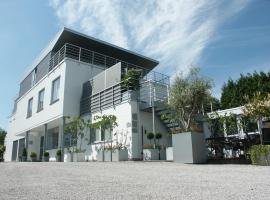 Hotel Vijfwegen, hotel v destinaci Roeselare