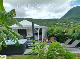 Ti Cocon Des Iles, Bungalow de Charme Spa Privatif, hotel with parking in Fond Fleury