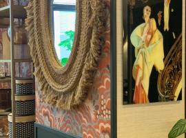 Moris Grands Boulevards, hotel in 10th arr., Paris