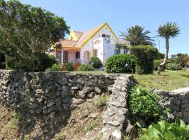 Villa Cedros, Hotel in Santa Cruz das Flores