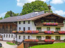 Beautiful Apartment In Hochgallzein With Wifi And 2 Bedrooms, hotel con parking en Gallzein