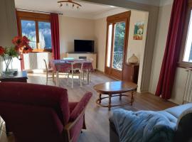 residence emile – hotel w pobliżu miejsca Łaźnie termalne w Neyrac-les-Bains w mieście Meyras
