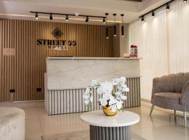 Street 55 Hotel, ξενοδοχείο σε Μπουκαραμάνγκα