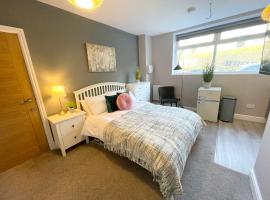 Lovely 1 bed Studio Apartment, hotel v destinaci Lower Gornal