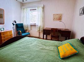 Tilava huoneisto Keuruun keskustassa: Keuruu şehrinde bir kiralık tatil yeri