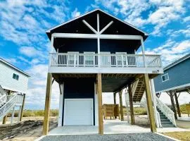 NEW Tiki House! Near Beaches, Sleeps 6-7