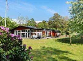 Lovely Cottage In Recreation Area, location près de la plage à Åkirkeby