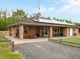 Family-friendly Holiday Home Located In Quiet Surroundings