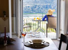 Apaggio di Argostoli Apartment! private parking & sea view!, hotel pentru familii din Argostolion