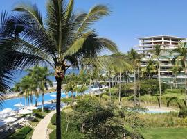 Peninsula Nuevo Vallarta - beachfront 3bd 3baths oceanfront، فندق في Mezcales