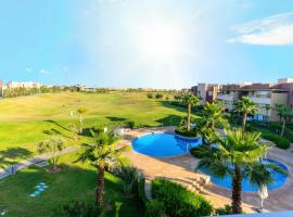 Cozy Golf Apartment Wifi 4k-TV Netflix, hôtel à Marrakech près de : Golf Atlas Golf Marrakech
