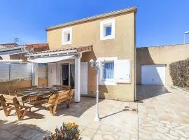Awesome Home In Portiragnes With Outdoor Swimming Pool