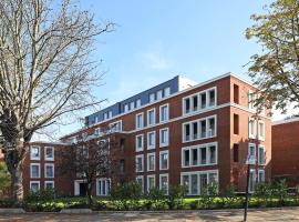 Stunning apartment building, walking distance to Ealing Broadway tube! – hotel w mieście Ealing