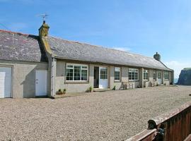 Mill Shore Cottage - 26817, hotell i Pennan