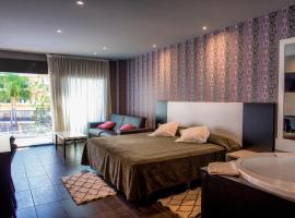 Hotel Acacias Suites & Spa, hotell i Lloret de Mar