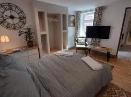 cosy quiet 1 bedroom apartment Carrington