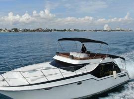 Billionaire Yach Resort - Marina I, barco en Cancún