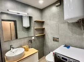 Allegro Home, Apartment by LMG