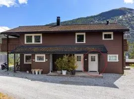 Lem Cabins