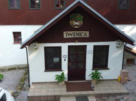 Iwenica, hotel in Stara Kamienica