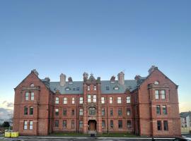Gibson Manor Apartment 10, hotell i Wallasey