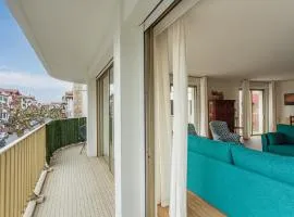 Bel appartement en plein centre ville et 50 m de la grande plage