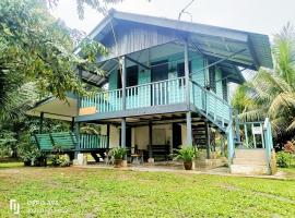 Rumah Kebun Tokwan – domek wiejski w mieście Lunas