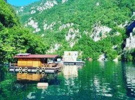 Floating apartmens Perucacki Raj