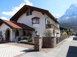 Ferienwohnung BERGerholen, hotel de 4 estrelas em Mittenwald