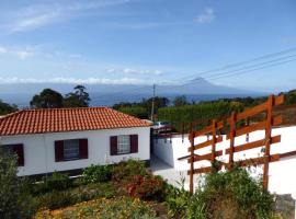 Azorean Cottage São Jorge, feriebolig i Urzelina