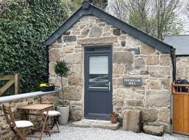 Cosy country getaway, 5 mins from the sea, hótel í Penzance