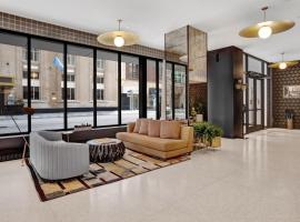 Hotel Indigo - Minneapolis Downtown, an IHG Hotel, отель в Миннеаполисе, рядом находится Конференц-центр Миннеаполиса