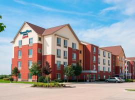 TownePlace Suites Des Moines Urbandale, hotel con parking en Johnston