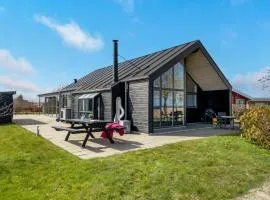 4 Bedroom Lovely Home In Frederikshavn