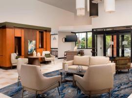 Fairfield Inn & Suites by Marriott Miami Airport South โรงแรมใกล้สนามบินนานาชาติไมอามี - MIAในไมอามี