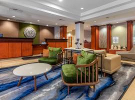 Fairfield Inn and Suites Holiday Tarpon Springs, hotel with parking in Holiday