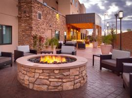 Courtyard by Marriott Phoenix Mesa Gateway Airport, hotell i nærheten av Mesa Arts Center i Mesa