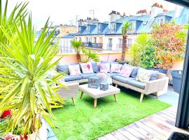 LUXURY FLAT WITH PRIVATE ROOFTOP - Paris 18, luxury hotel in Paris