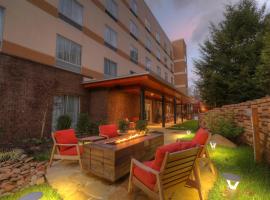 Fairfield Inn & Suites by Marriott Gatlinburg Downtown, accessible hotel in Gatlinburg