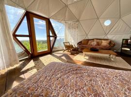 Golden Domes, pension in Cootharaba
